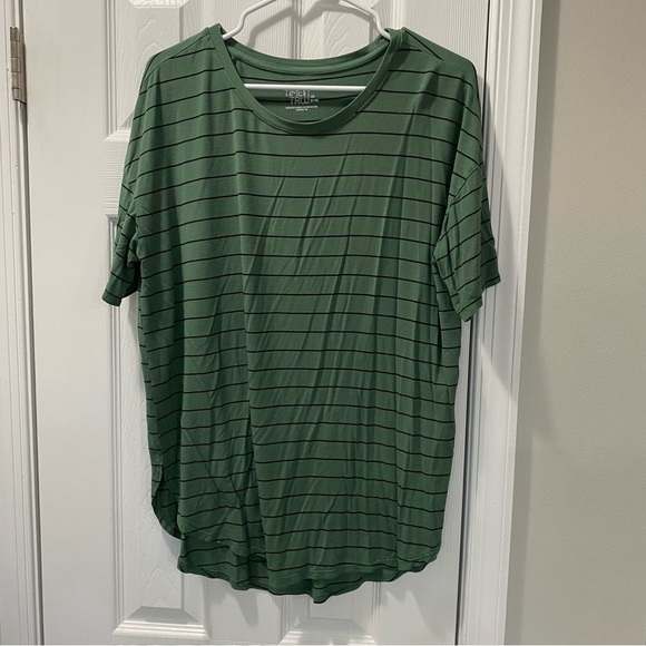 Time and Tru Tops - 116 Buttery soft tunic